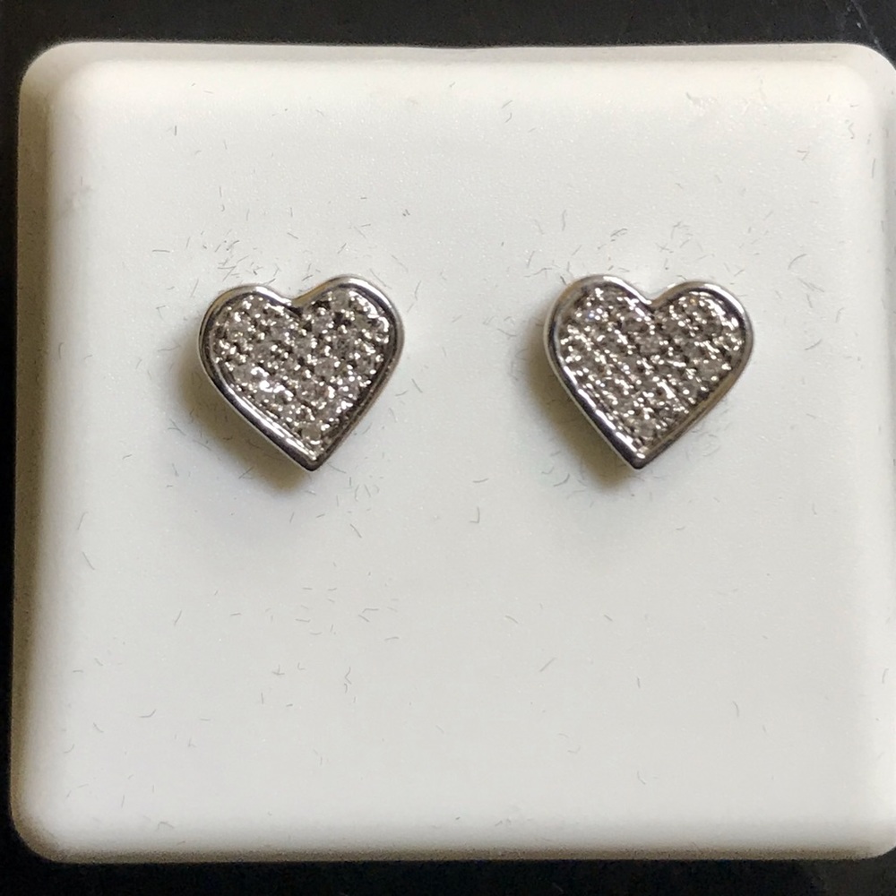 1/10 ctw Diamond Heart Earrings
